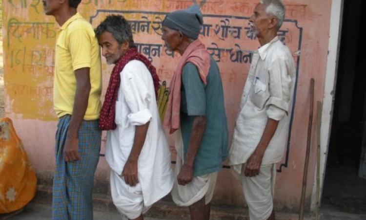 Amatikra residents with skeletal fluorosis